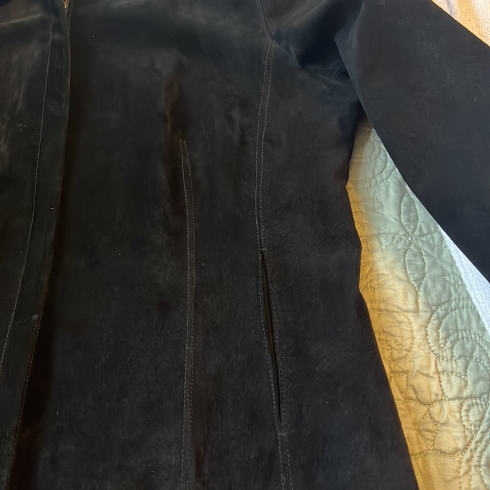 Cropped Leather Jacket - Picture 3 of 7